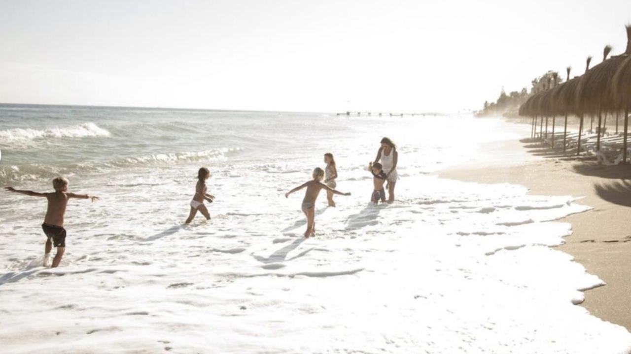 Mi Capricho Beachfront- 9F Apartment With Sea Views - Costa Del Sol Sitio de Calahonda ภายนอก รูปภาพ